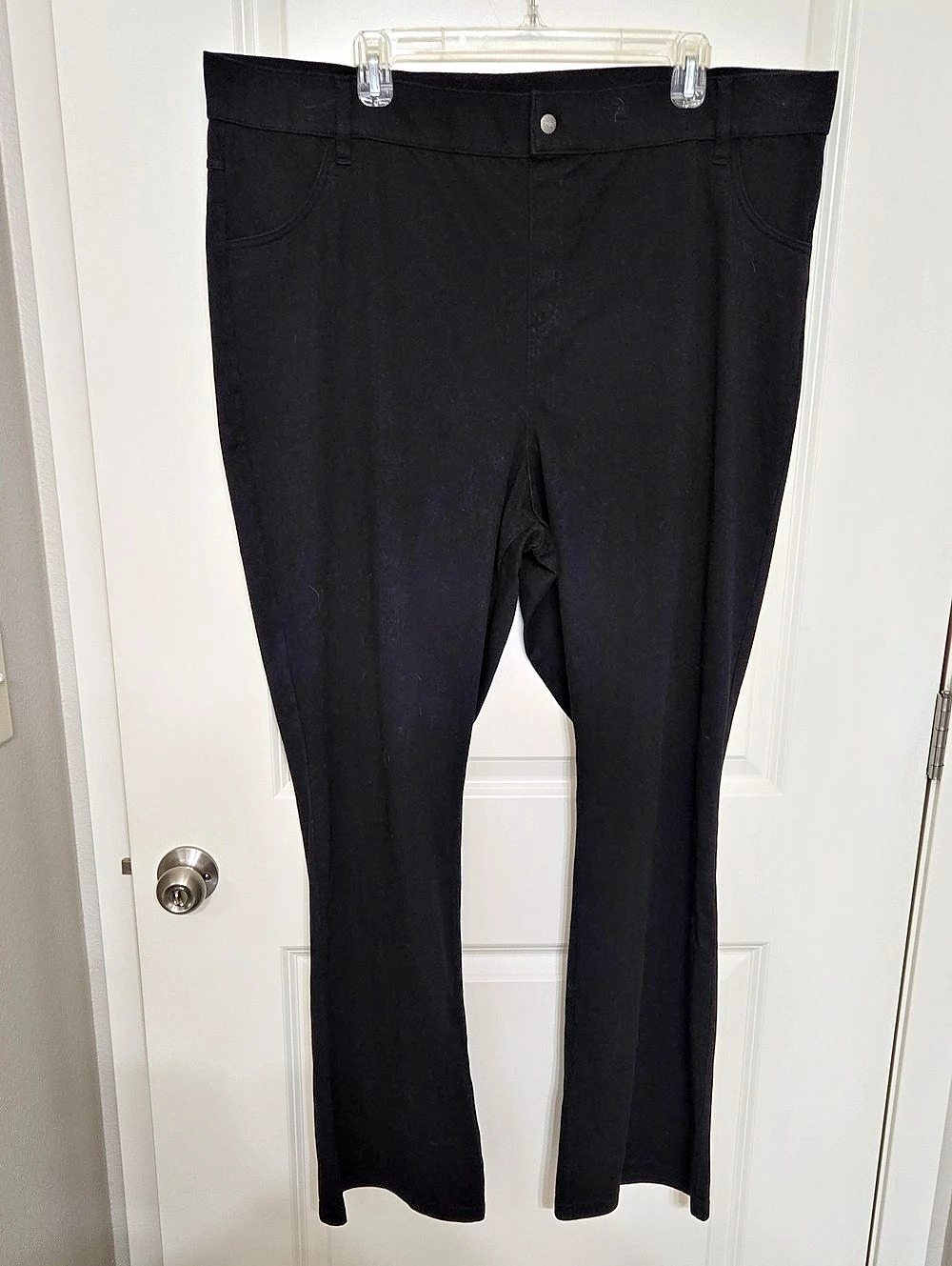 HUE Black Pants